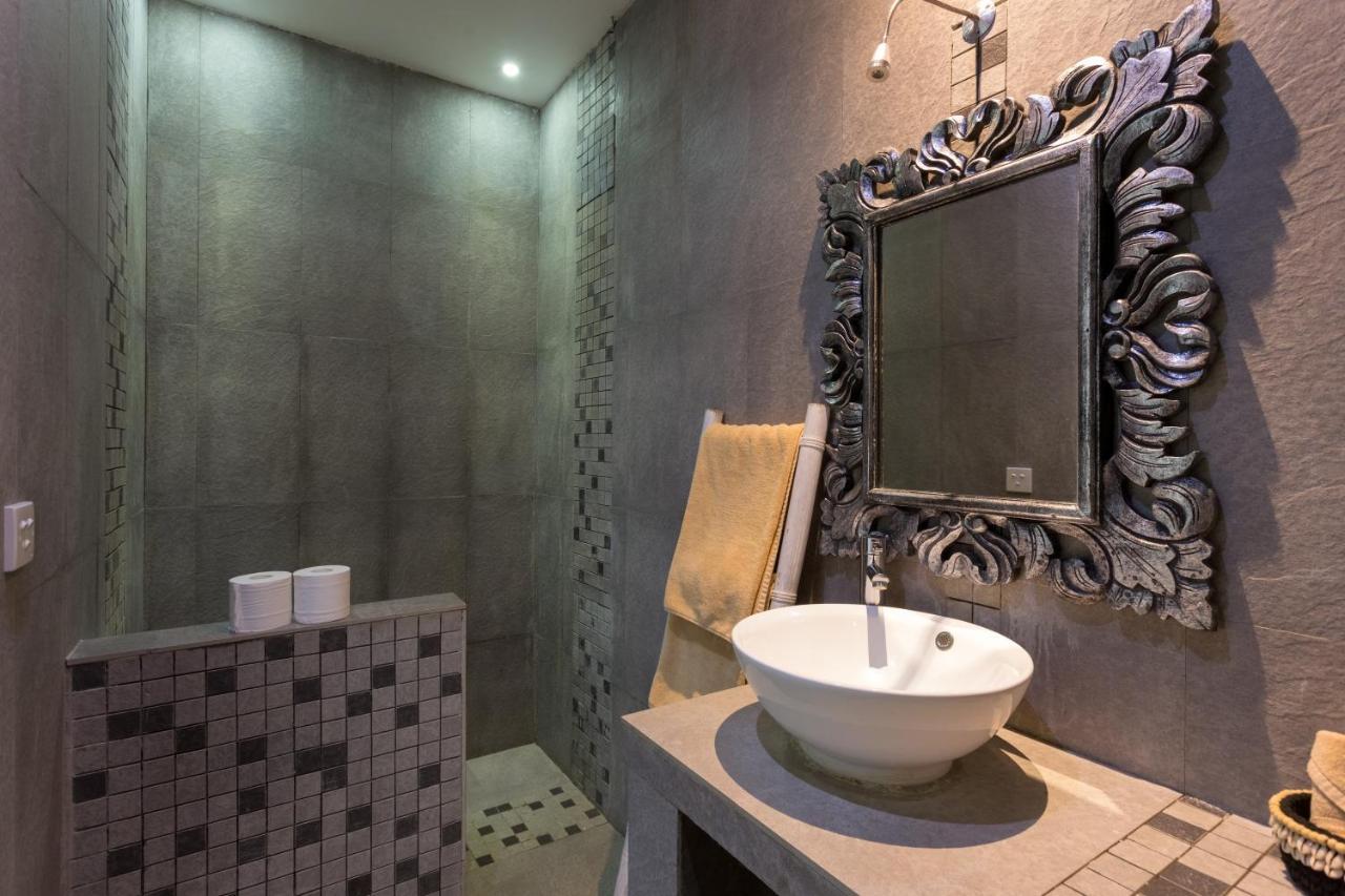 Cocowhite Villa Seminyak Exterior foto
