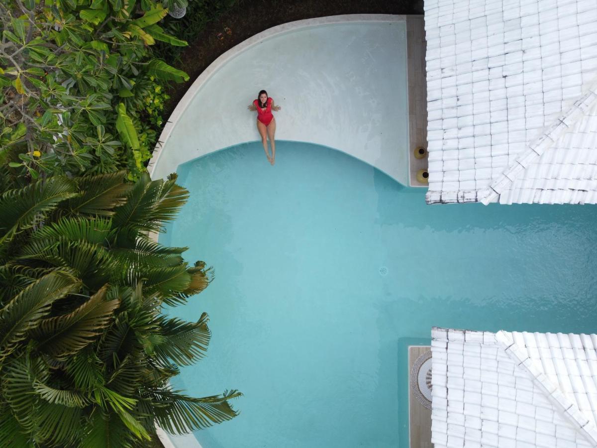 Cocowhite Villa Seminyak Exterior foto