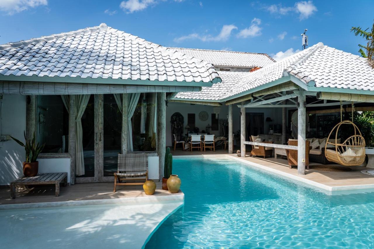 Cocowhite Villa Seminyak Exterior foto